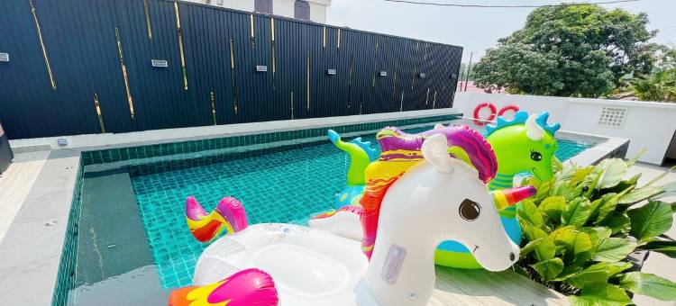Dato Villa Lux KTV+Pool+BBQ(26pax) 12min to Jonker图片
