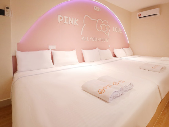 Party 19 pax JB Corner House