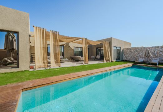 Silence Villas Hotel Overview