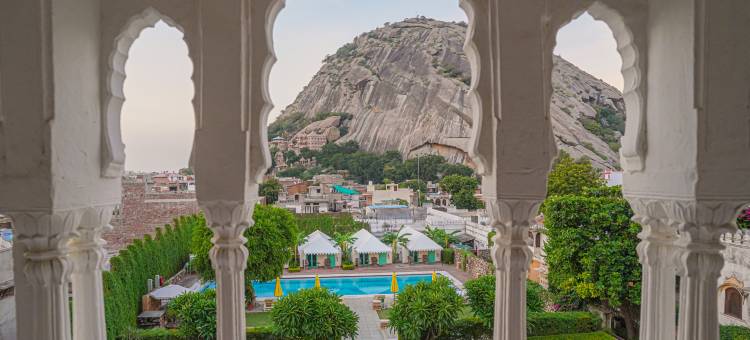 纳尔莱城堡花豹奢华传统酒店(The Rawla Narlai - A Luxury Heritage Stay in Leopard Country)图片