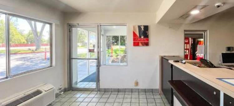 Studio 6 Suites Yreka CA图片