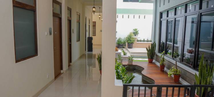 Ardiana Suite Hotel By Sajiwa图片