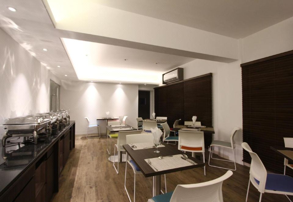 Spring Hill Hotel and Apartment Hotel Overview