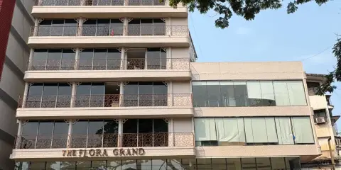 弗洛拉大酒店
