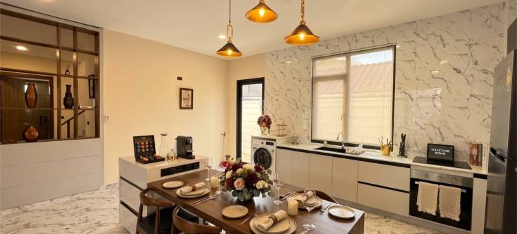 Villa Chantara: Central Pattaya, Walking Street, 7BR, Private Pool, Karaoke & Pool Table图片