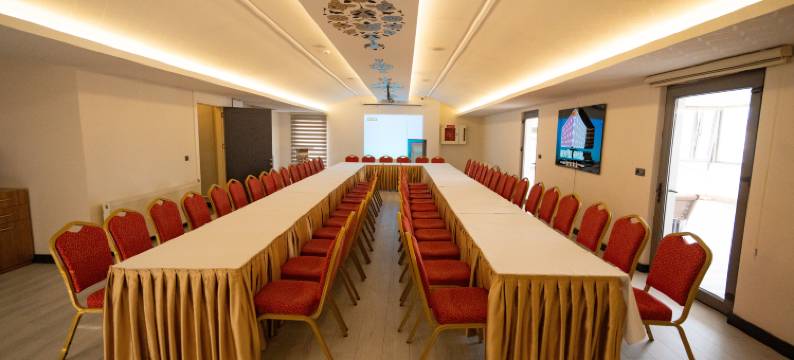 伊斯帕尔塔德文酒店(Devin Otel)图片