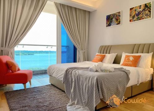 LuxuryHomestay @Pinetree Marina Resort - Link House Hotel Overview