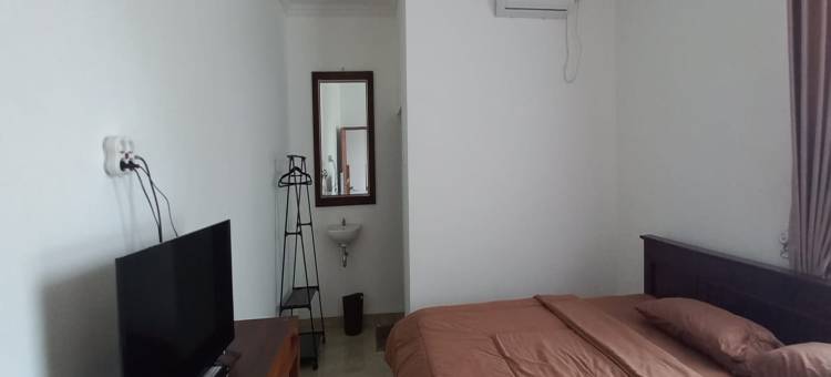 OYO 95108 纳雷斯瓦里民宿伊斯兰旅馆(OYO 95108 Nareswari Homestay Syariah)图片