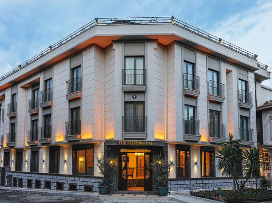 Triton Hotel