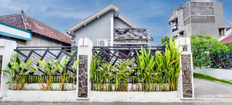 OYO 94851 瓦图伦邦 1 旅馆(OYO 94851 Watulumpang 1 Guest House)图片