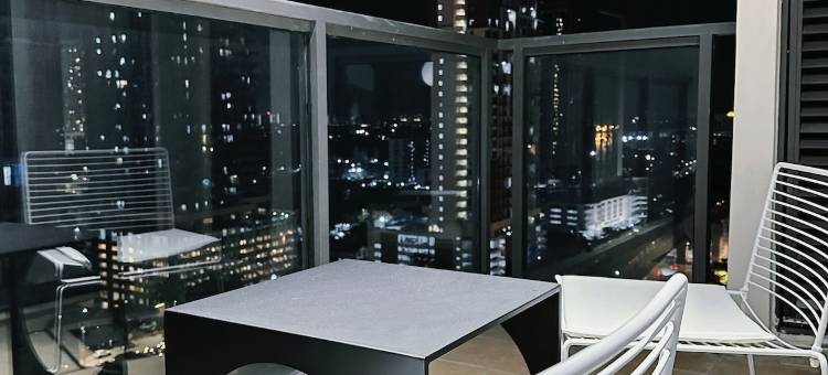 RNF 2Bedroom PS4 And FreeNetflix图片