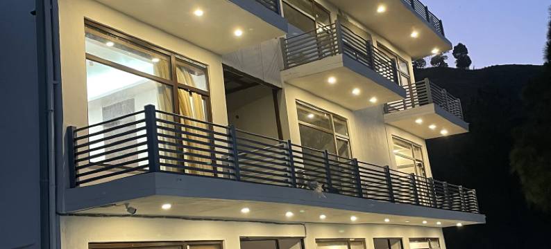 苏里亚湖景隐居处(Surya Lake View Retreat)图片