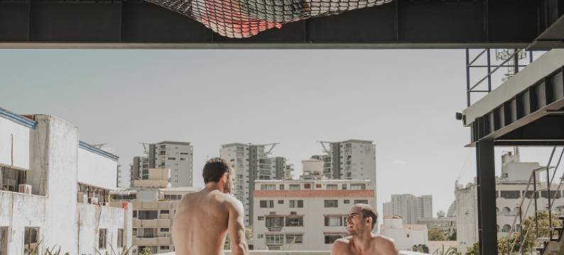 卡莱塔旅舍屋顶泳池酒店(Caleta Hostel)图片