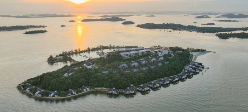 The Riahi Residences at Nirup Island图片