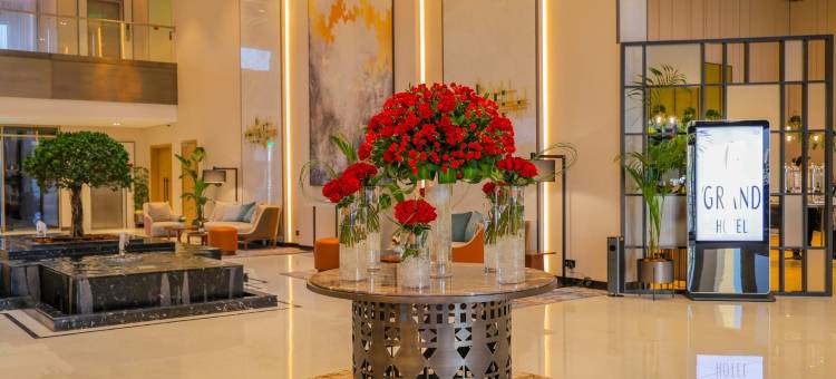 首府豪华酒店(First Grand Hotel)图片