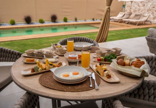 Silence Villas Hotel Overview