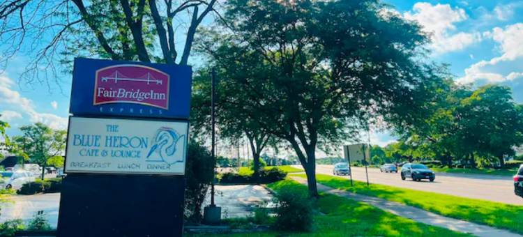 巴灵顿绍姆堡I 90酒店(Barrington Hotel Schaumberg Near I 90)图片
