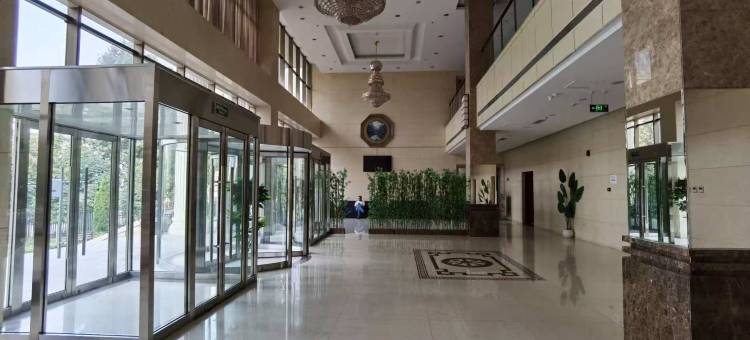 杜尚别军官之家酒店(Officers' Home Hotel)图片