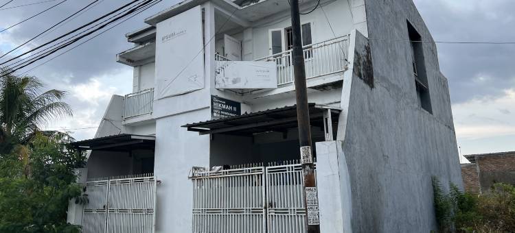 O 帕克达兰宿舍靠近现代庄园(Hotel O Kost Pak Dahlan Near Modern Estate)图片