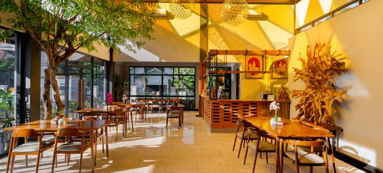 斯瓦纳布米酒店(Svarnabumi Hotel)图片