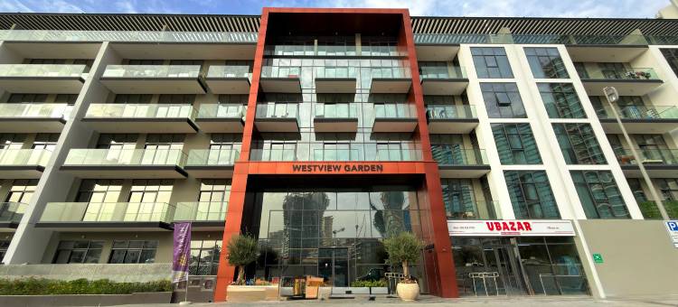 Westview Garden Spacious Balcony Room with Pool Gym Access in JVC图片