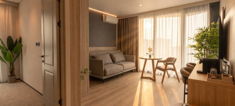奥普斯巴统(OPUS BATUMI)图片