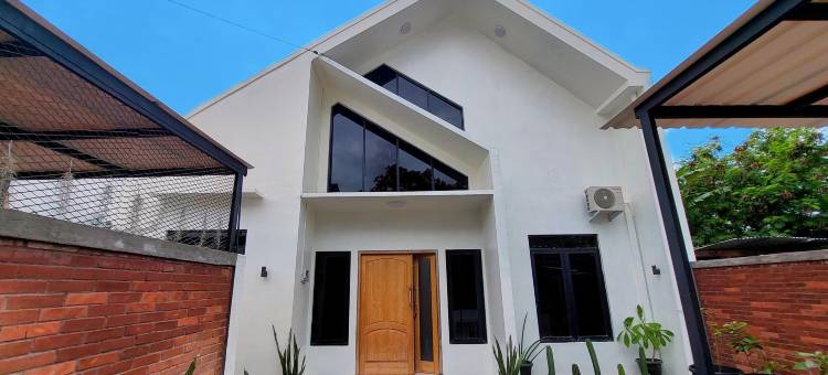 Yustien Homestay Jogja 3 Bedroom图片