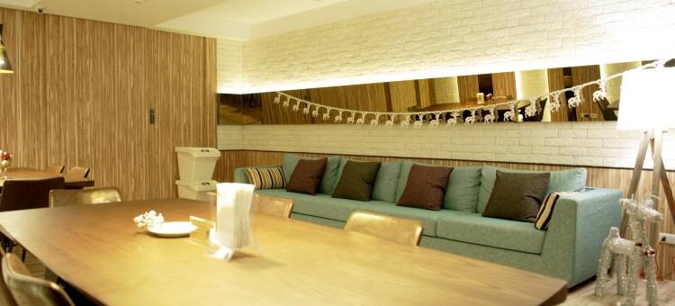 铂泊客女士馆图片