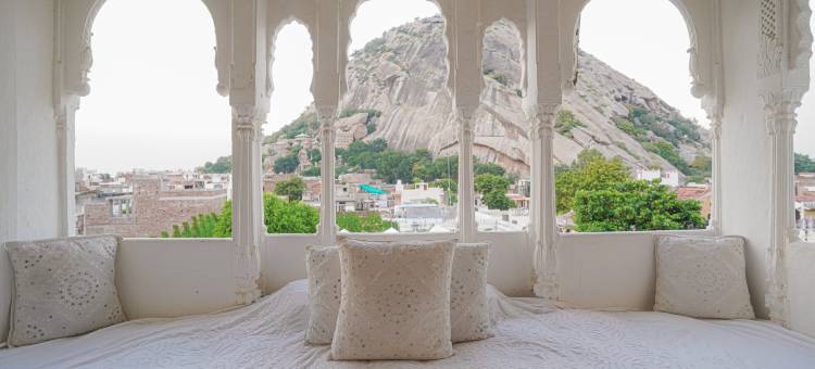 纳尔莱城堡花豹奢华传统酒店(The Rawla Narlai - A Luxury Heritage Stay in Leopard Country)图片