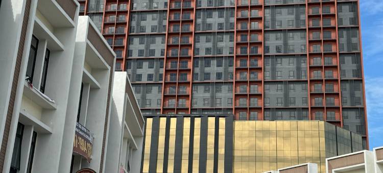 Piccadilly怡保高层景观套房｜私人停车｜3分钟至著名美食景点(Piccadilly Residence Ipoh - Private Car Park - High Floor with Balcony - 3 Min to Famous Eatries)图片