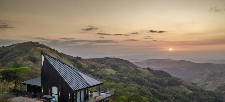 Lakay Monteverde: Heated Pool, Golf Cart Breakfast图片