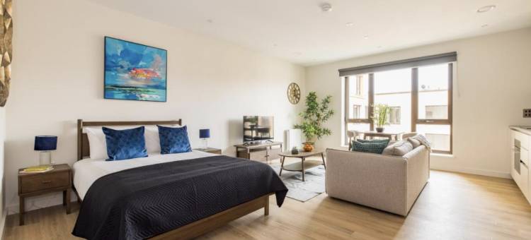 查尔斯希望伦敦格林福德(Charles Hope London Greenford)图片