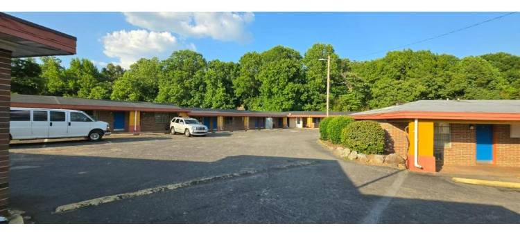 狮子旅馆，奥尔伯马尔，靠近美国52号公路的O酒店(Lion Inn Albemarle by Hotel O Near US 52)图片