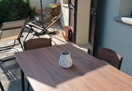 Dormouse House Hotel Overview