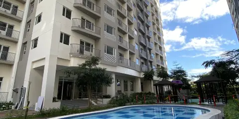 A Cozy 2 Bedroom Unit with a Parking at South Residences SM Southmall