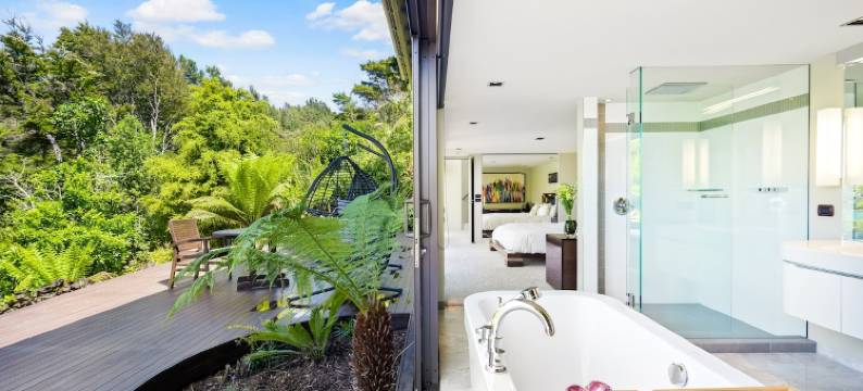 按摩浴缸套房 - 海景和海滩(Jacuzzi Suite - Ocean Views & Beach Access)图片