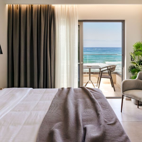Batis Aero Beachfront Wellbeing Hotel(Batis Aero Beachfront Wellbeing Hotel)图片