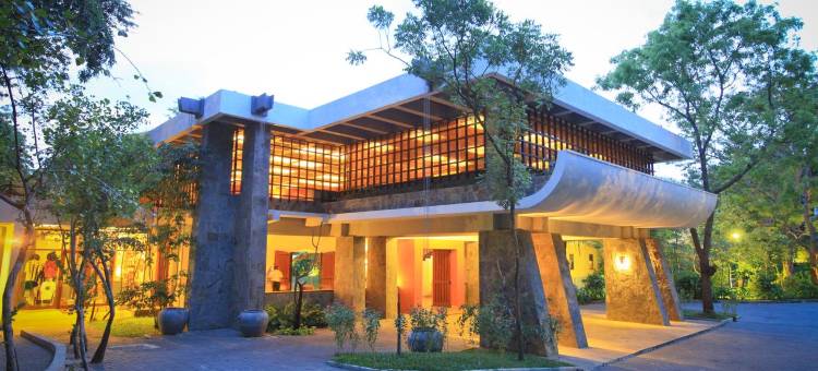 乌达瓦拉瓦维野生动物园大度假村(Grand Udawalawe Safari Resort)图片