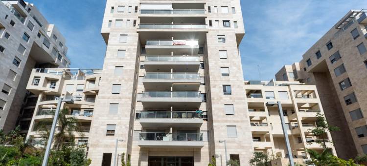 Urban Gem with Outdoor Lounge by Sea N Rent图片