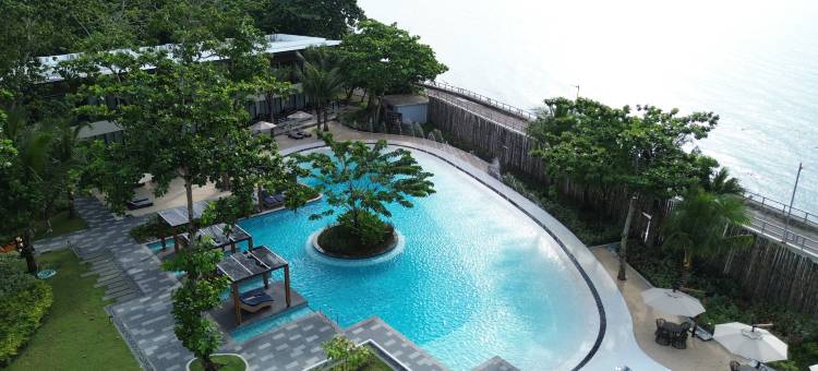 The Tropics at MacArthur Park Resort and Convention Center图片