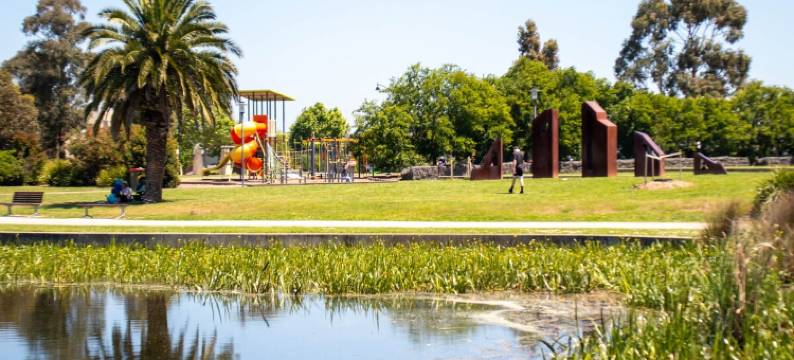 Peaceful Modern Parkfront Retreat in Pakenham图片