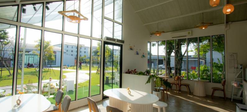 O-Zone机场里维拉小屋(The O-Zone Airport Riviera Lodge)图片