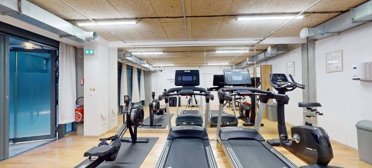 Room 1004 in a premium residence- Sport/laundry图片