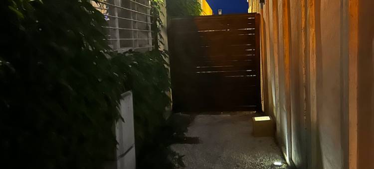 Pleasant house with garden and pool图片