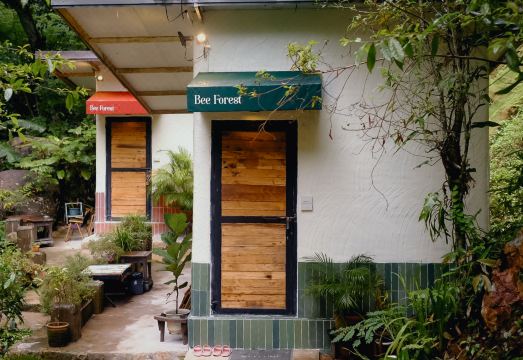 Bee Forest Hotel Overview