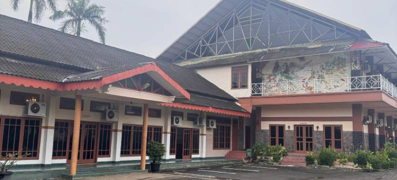 位于泰加尔萨里的2卧室-500平方米|带1个独立浴室(Dewi Ratih Hotel Batang)图片