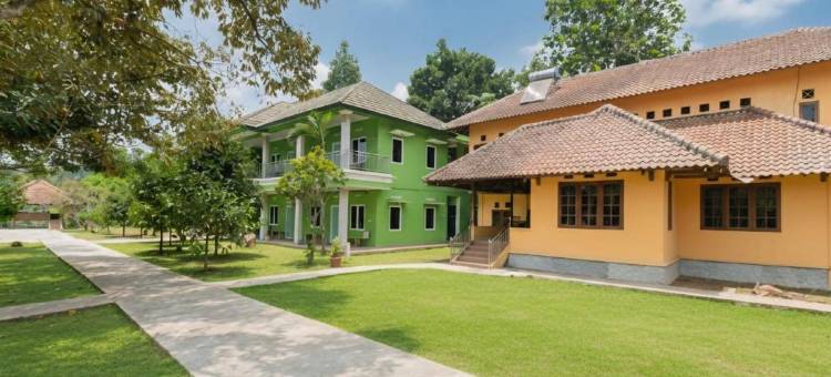 Overstay Villa Batu Megamendung Puncak RedPartner图片