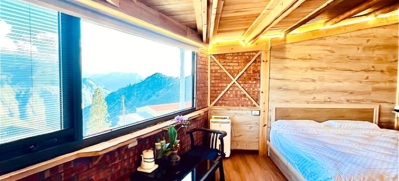 隙顶大象的天空图片