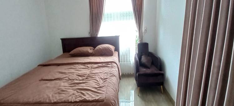 OYO 95108 纳雷斯瓦里民宿伊斯兰旅馆(OYO 95108 Nareswari Homestay Syariah)图片