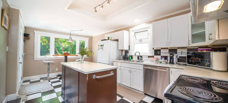 Elegant 3BR W Vancouver near UBC/ Free Parking图片